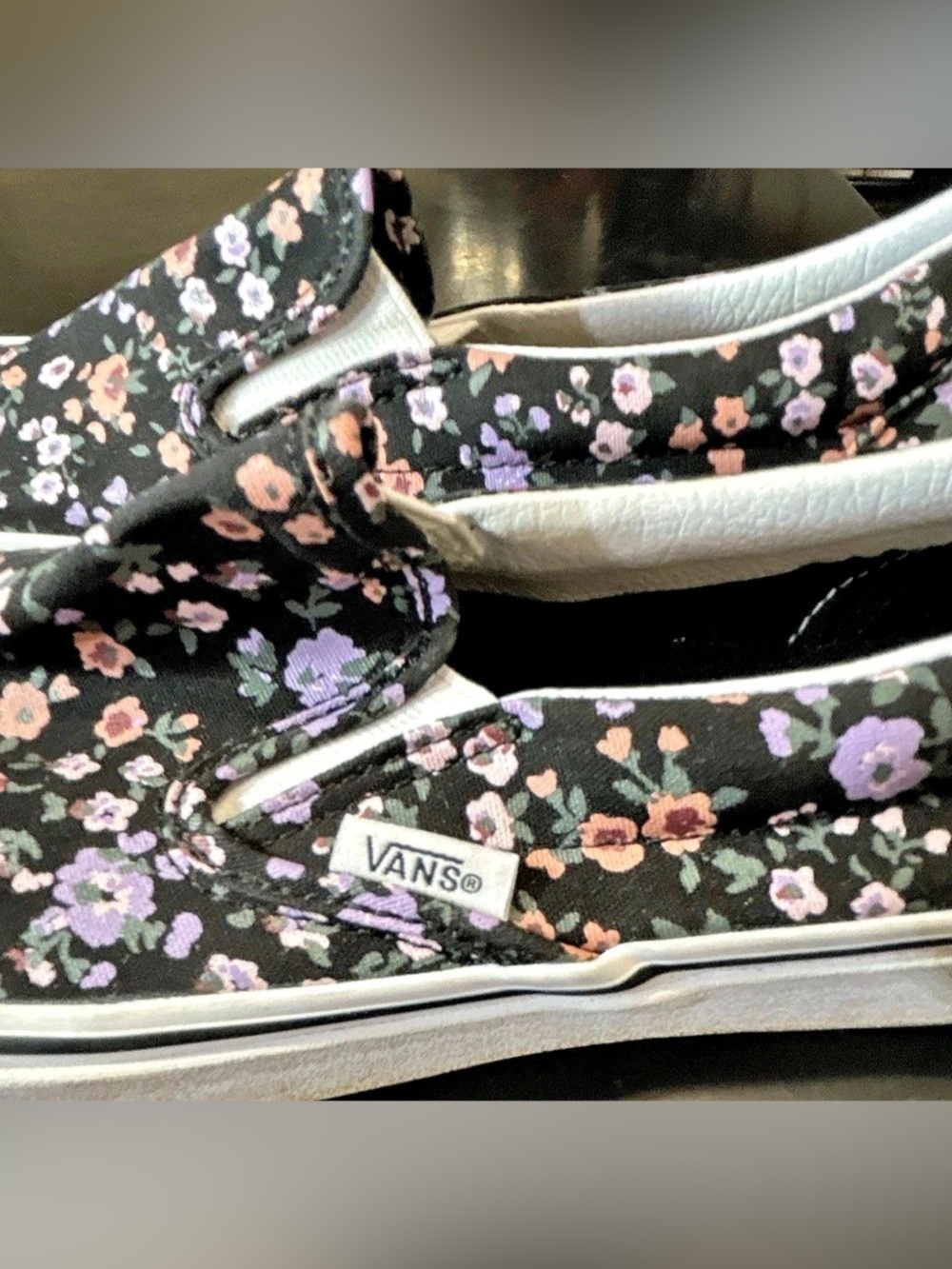 Vans Classic Slip-On Unisex
Low Top Floral Canvas Slip-On
Shoes US 9W/Men: 7.5 - Picture 3 of 7